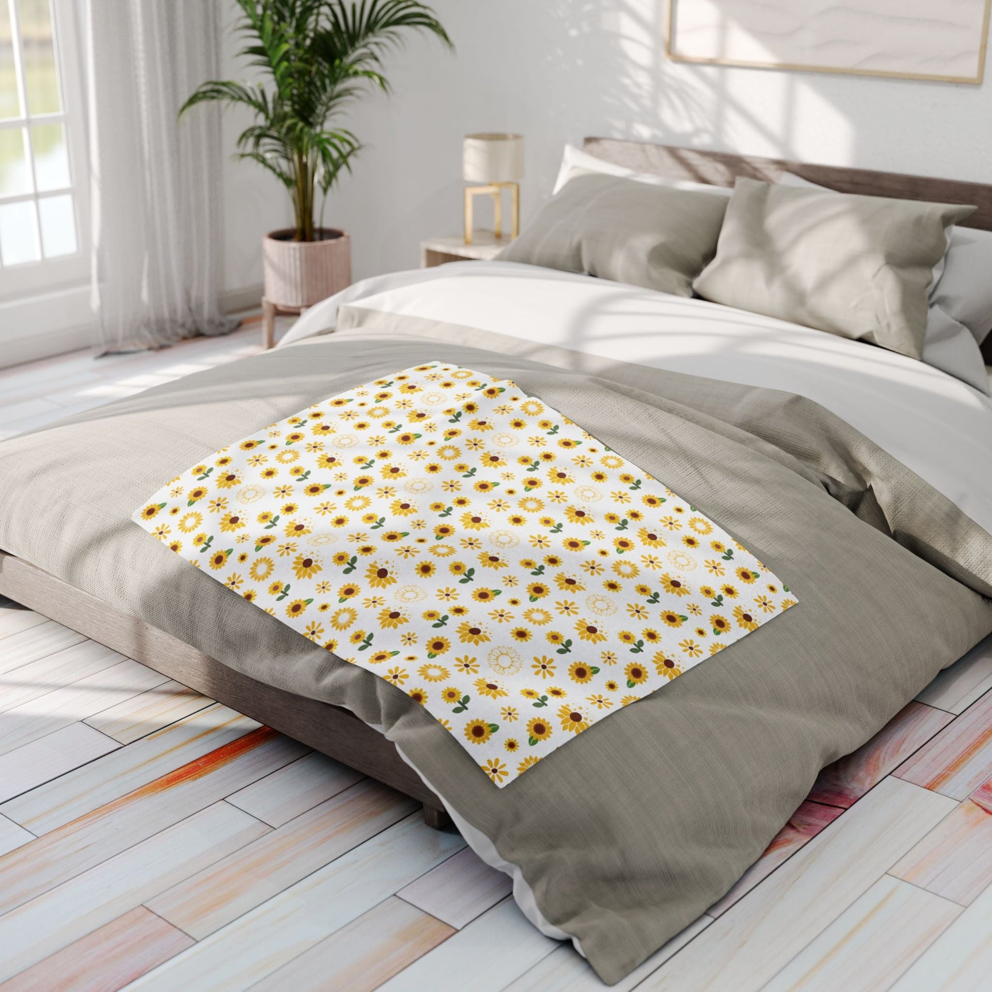 Sunflower Burst Arctic Fleece Blanket Cute Yellow Flower Throw Blanket Spring Floral Bed Spread Summer Flower Movie Night Blanket - Home Decor - Kristine Celestine